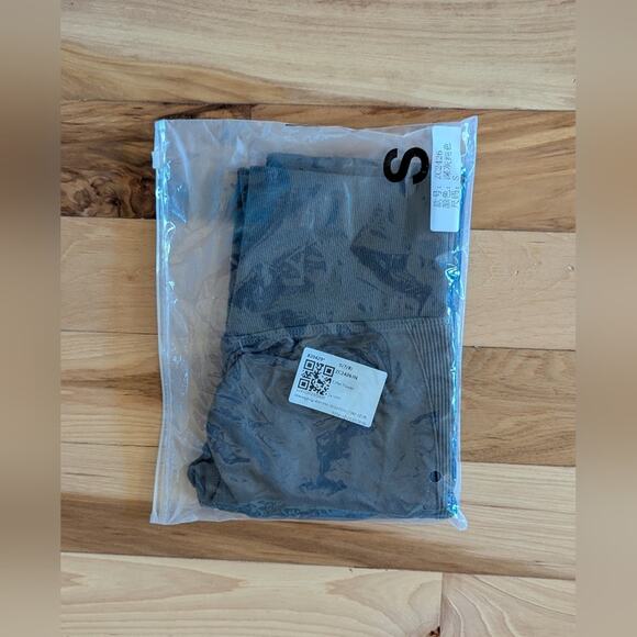 New Halara Seamless Leggings Size Small - Picture 9 of 9